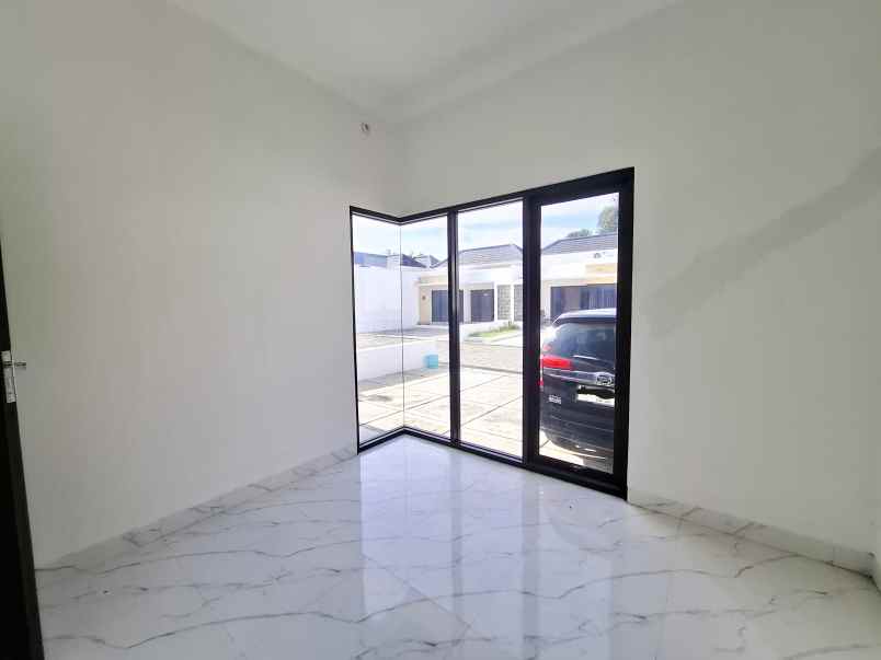 dijual rumah trukan selomartani kalasan