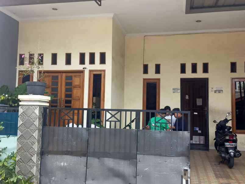 dijual rumah tugu utara