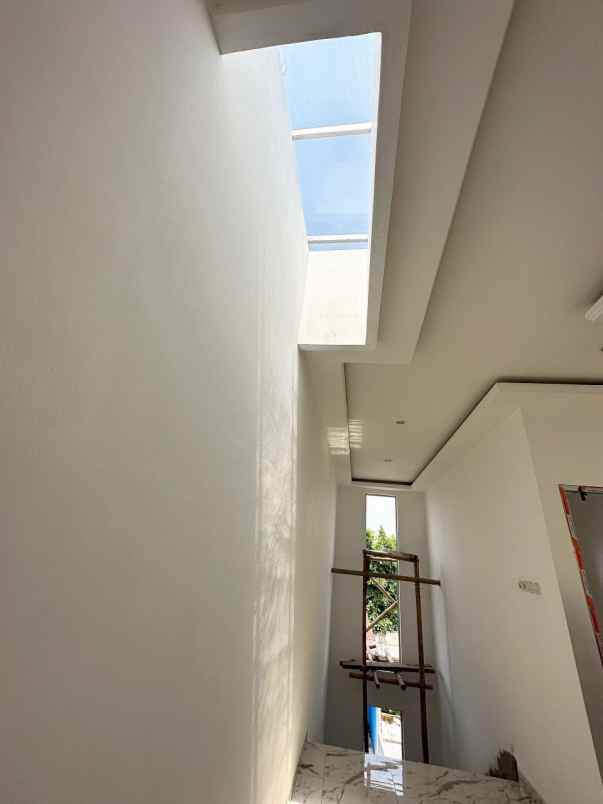 dijual rumah utan kayu