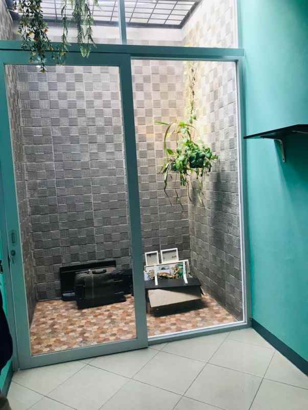 dijual rumah villa casablanca jl muchtar