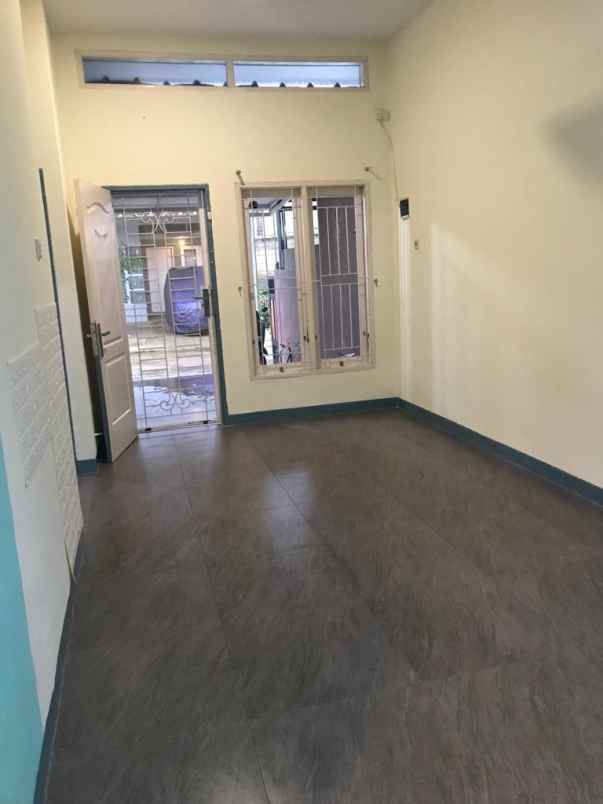 dijual rumah villa casablanca jl muchtar