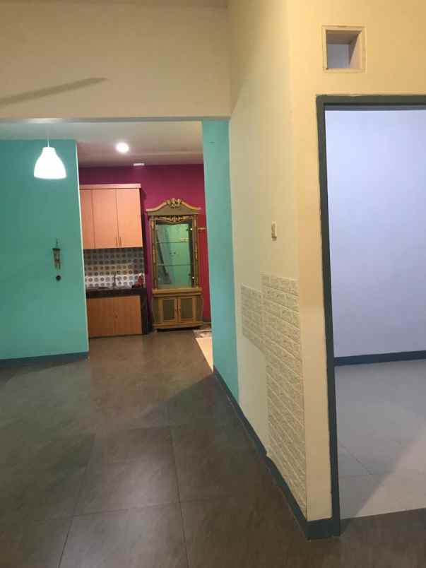 dijual rumah villa casablanca jl muchtar