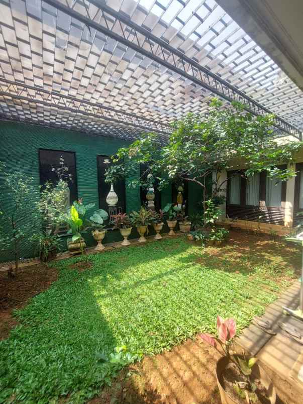 dijual rumah villa cinere mas depok