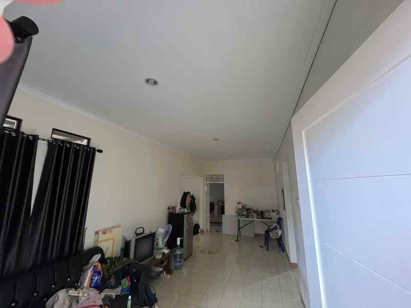 dijual rumah villa dago pamulang