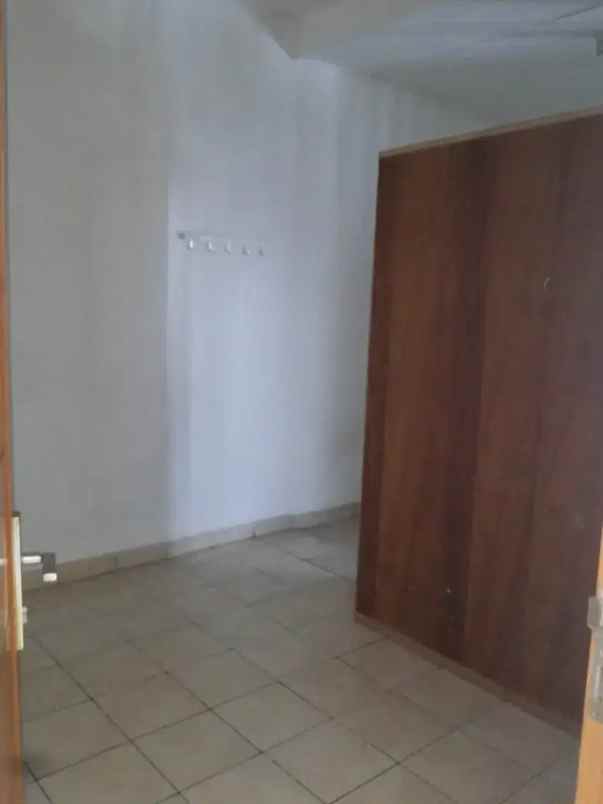 dijual rumah villa dago tol