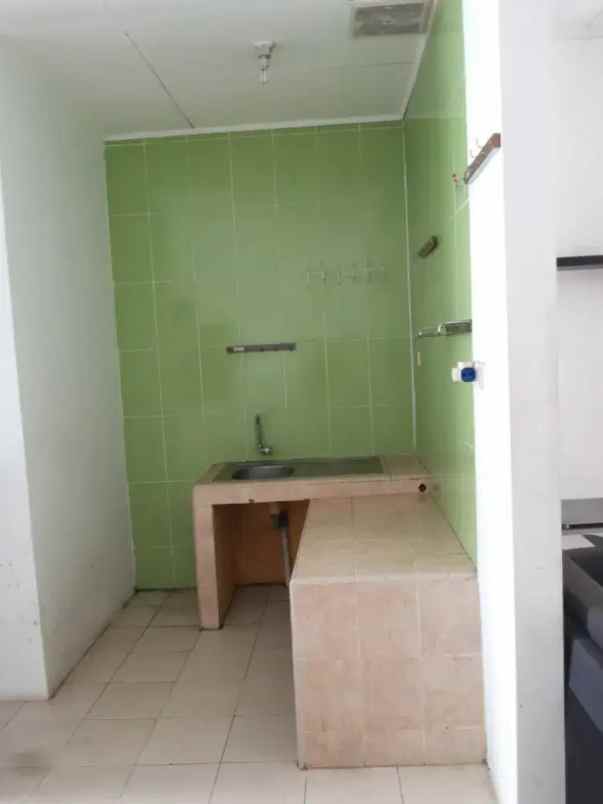 dijual rumah villa dago tol