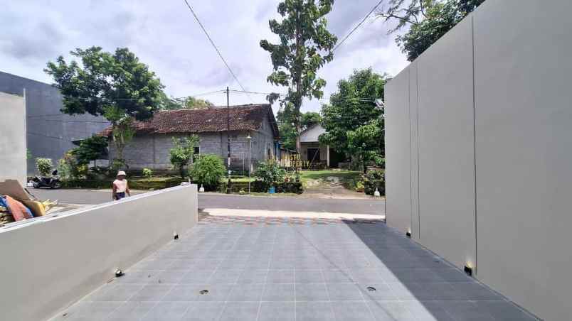 dijual rumah wedomartani