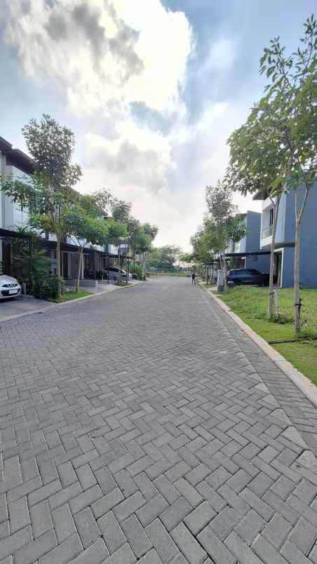dijual rumah west central citraland