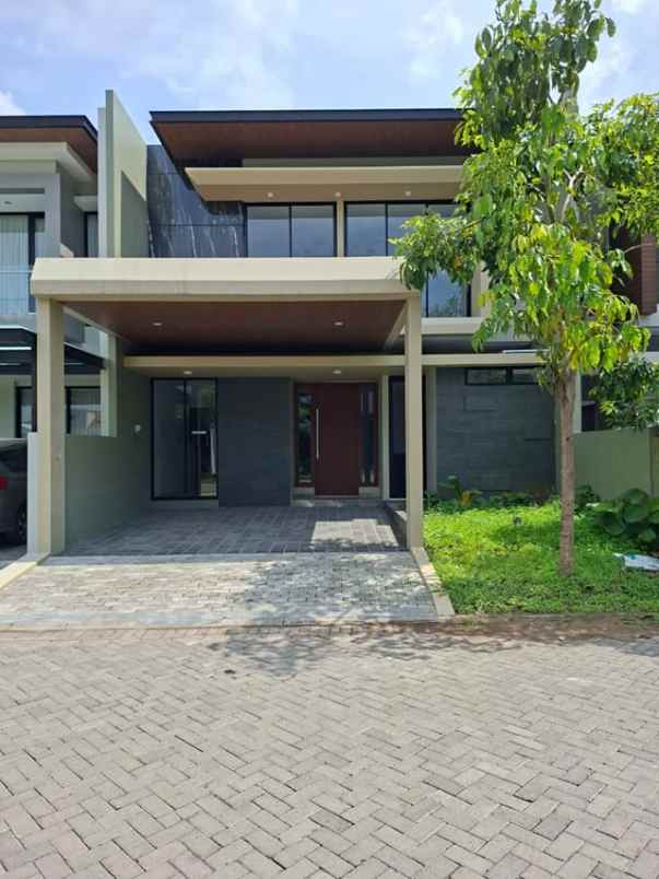 dijual rumah woodland citraland