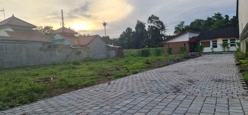 dijual tanah monjali
