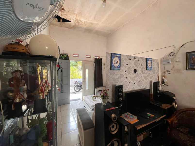 dijual tanah murah bonus bangunan