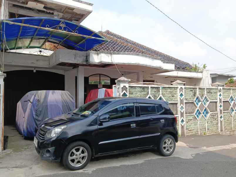dijual tanah ngesrep timur