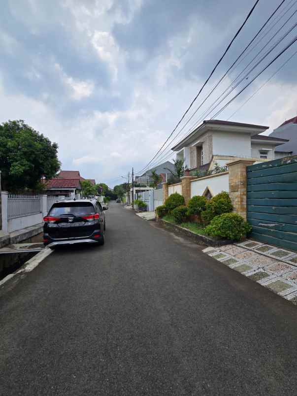dijual tanah pondok bambu