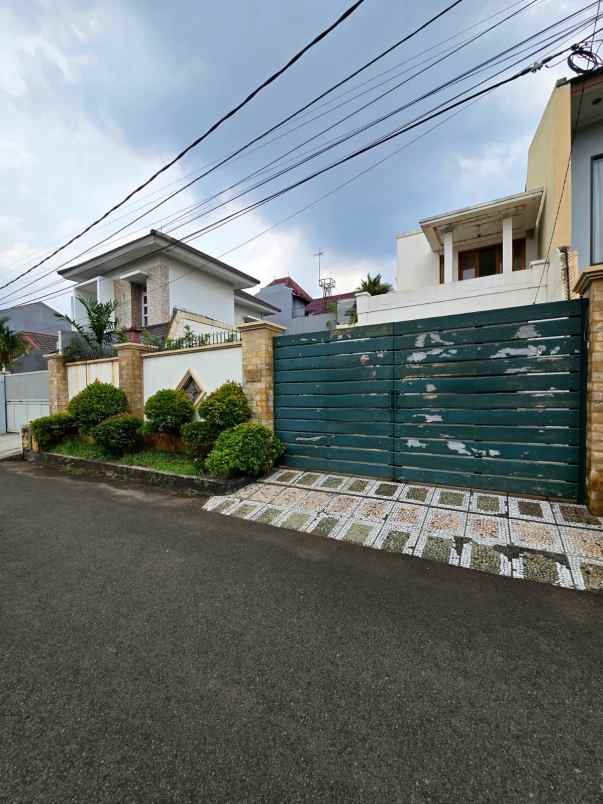 dijual tanah pondok bambu