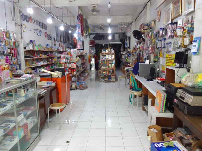 dijual toko raya babat lamongan