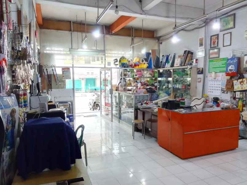 dijual toko raya babat lamongan