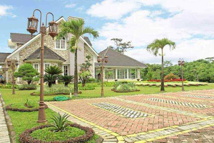 dijual villa ciampea