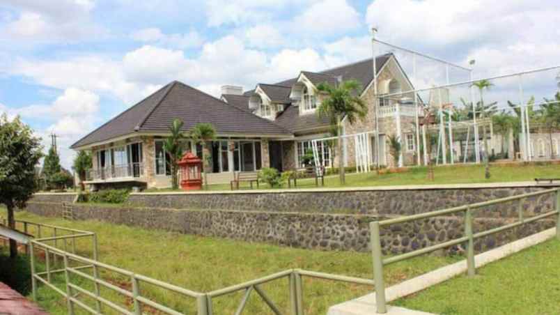 dijual villa ciampea
