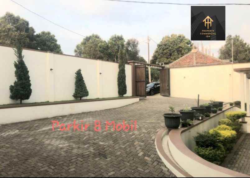 dijual villa pakuhaji