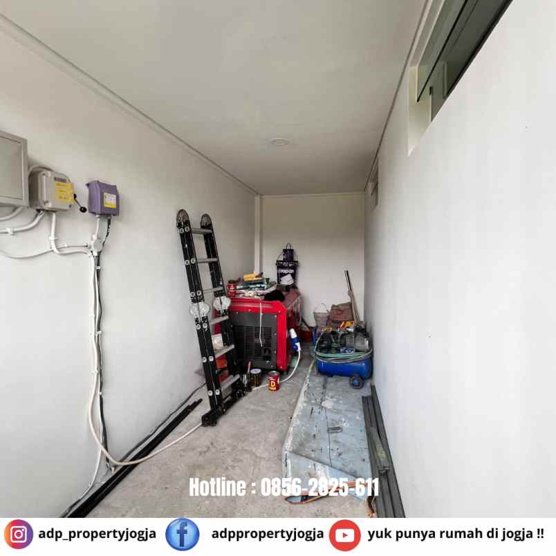 dijual villa pandowoharjo sleman