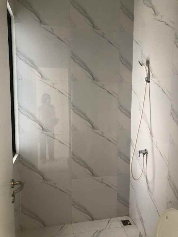 disewa rumah cluster viridia lavon ii cikupa tangerang