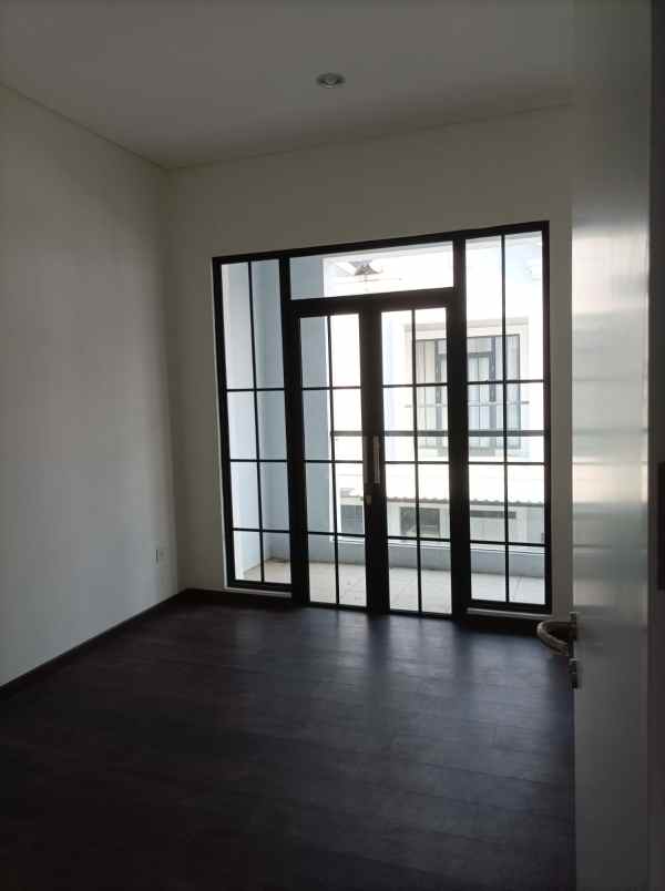 disewa rumah cluster viridia lavon ii cikupa tangerang