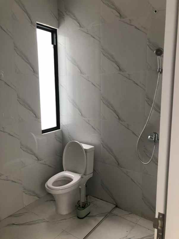 disewa rumah cluster viridia lavon ii cikupa tangerang