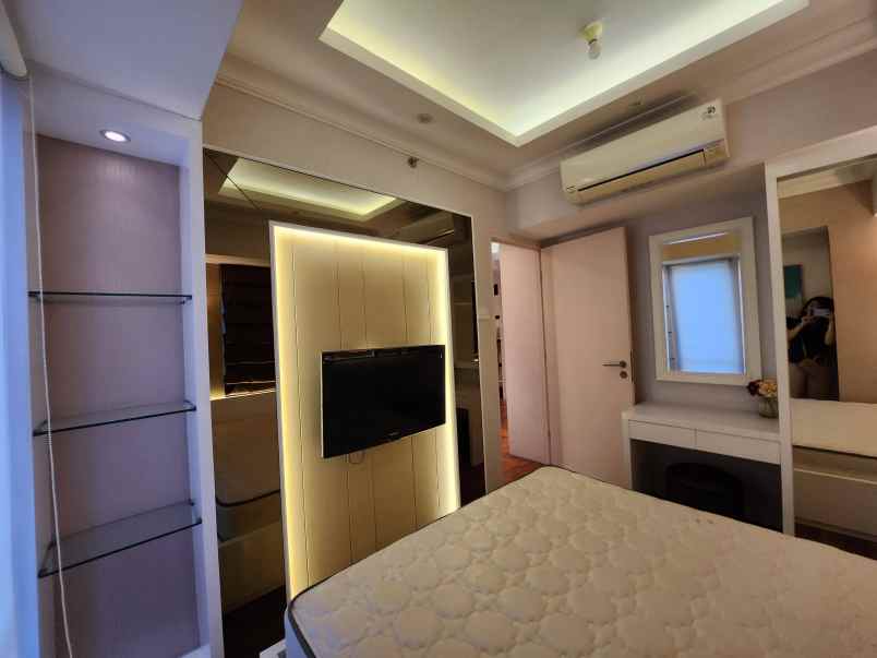 disewakan apartemen orchard lantai 31 full furnish