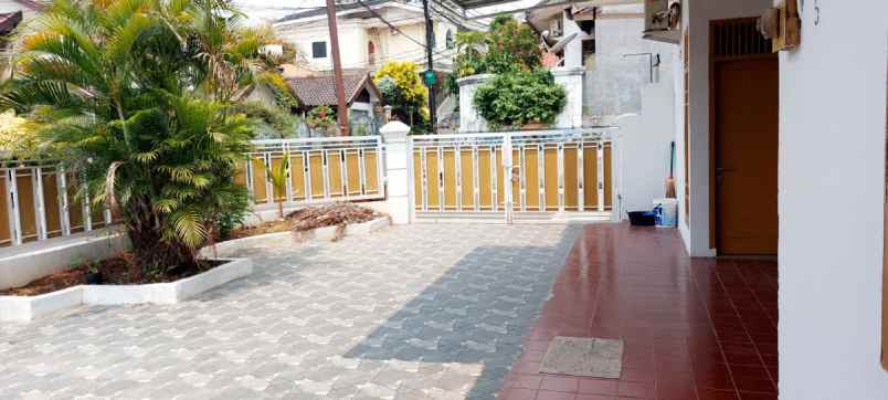 disewakan kost komplek bni 46 jl swadarma