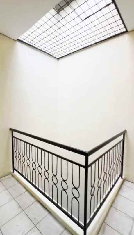 disewakan ruko siap pakai di raya mulyosari