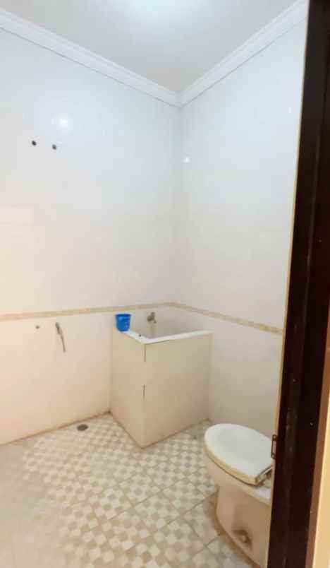 disewakan ruko siap pakai di raya mulyosari