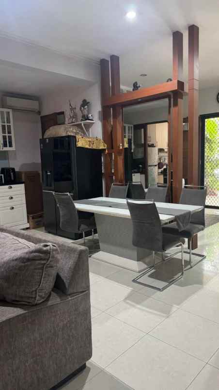 disewakan rumah bintaro sektor 9 semi furnished