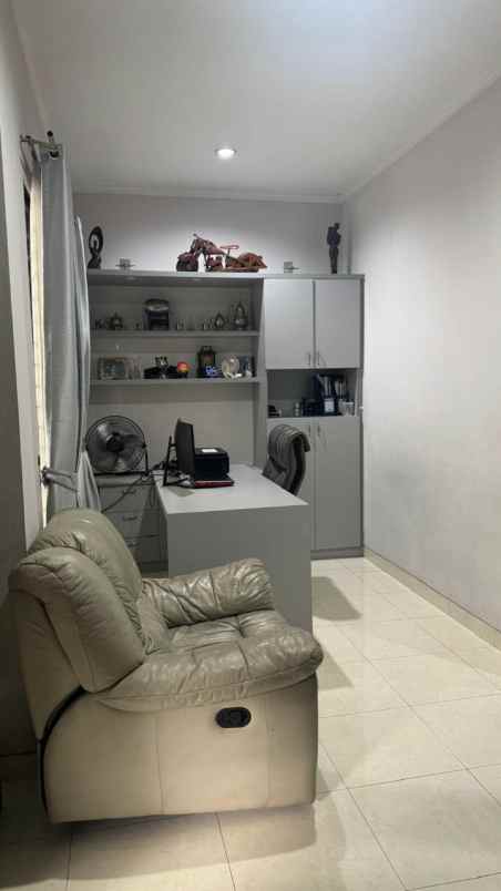 disewakan rumah bintaro sektor 9 semi furnished