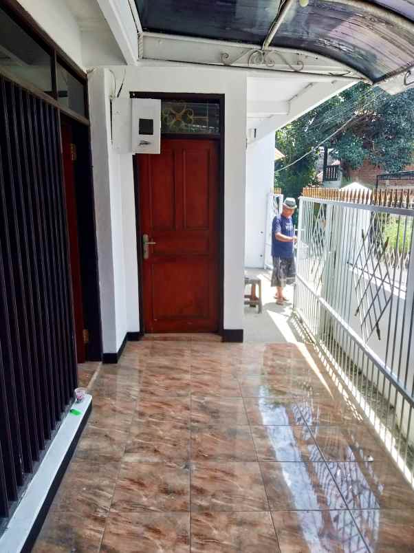 disewakan rumah dago pojok sayap dago