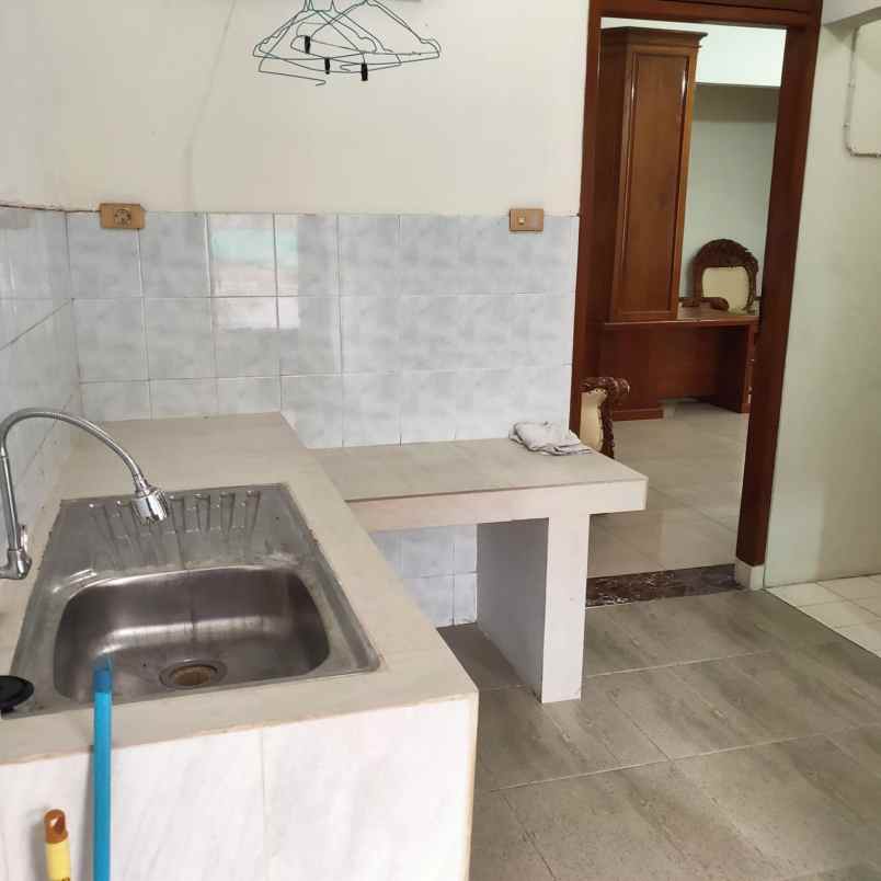 disewakan rumah kayu putih pulo gadung