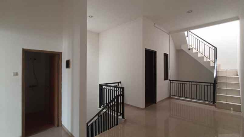 disewakan rumah kelapa nias kelapa gading