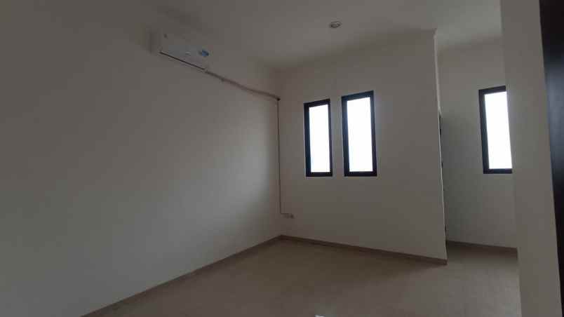 disewakan rumah kelapa nias kelapa gading