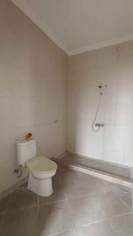 disewakan rumah kelapa nias kelapa gading