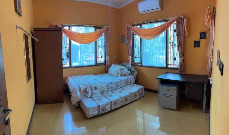 disewakan rumah komplek kawaluyaan indah