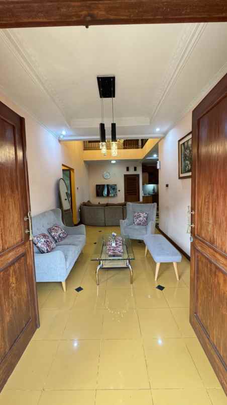 disewakan rumah komplek kawaluyaan indah
