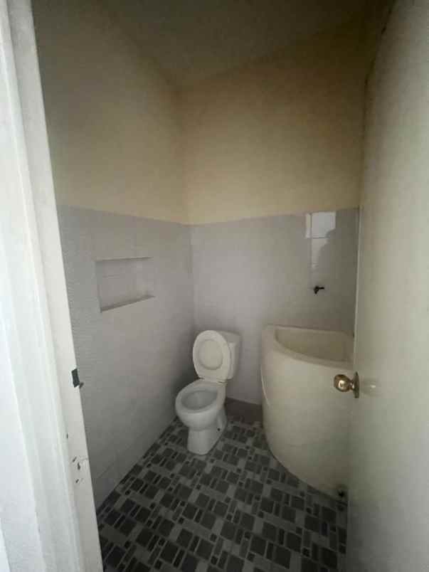 disewakan rumah pantai mentari