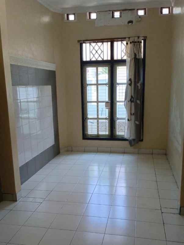 disewakan rumah sumurboto