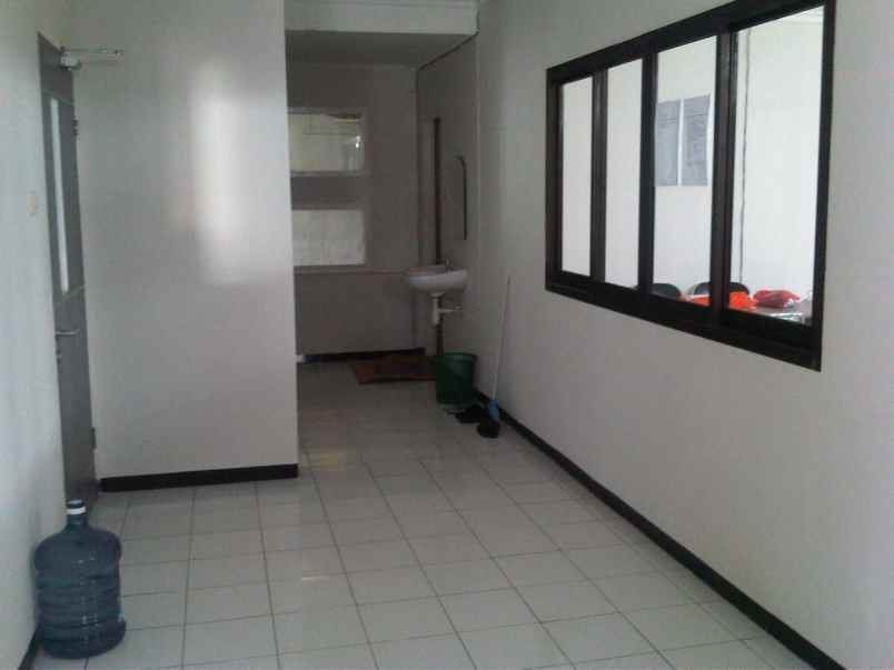 gudang margomulyo permai kantor