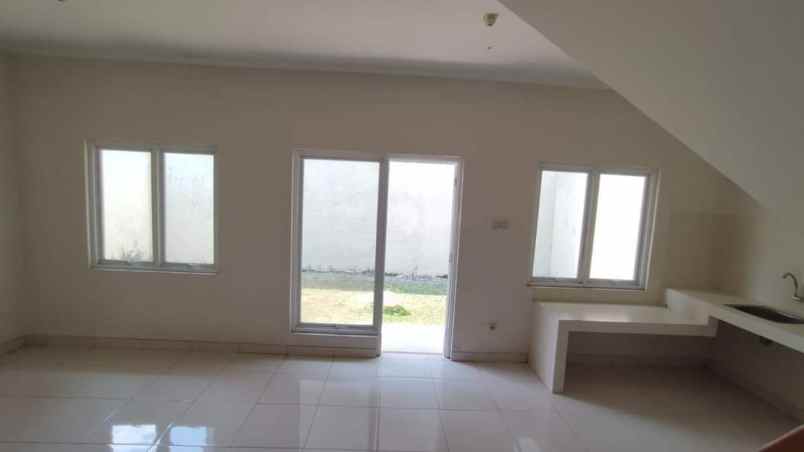 hunian dua lantai tipe 98 270 cukup booking 6 jt