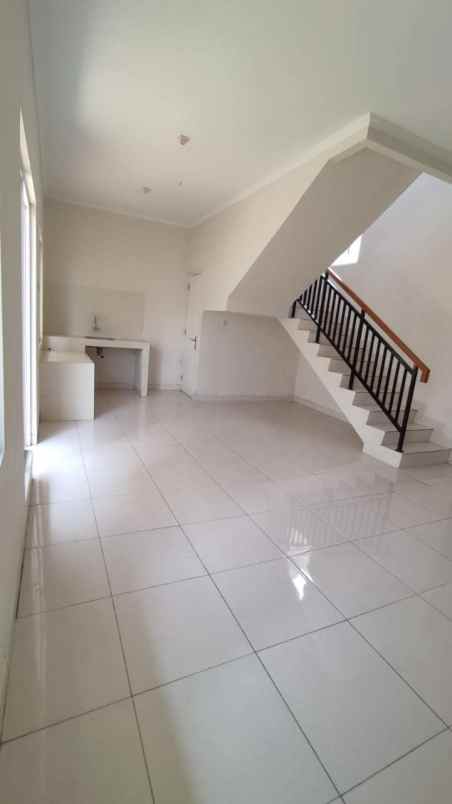 hunian dua lantai tipe 98 270 cukup booking 6 jt