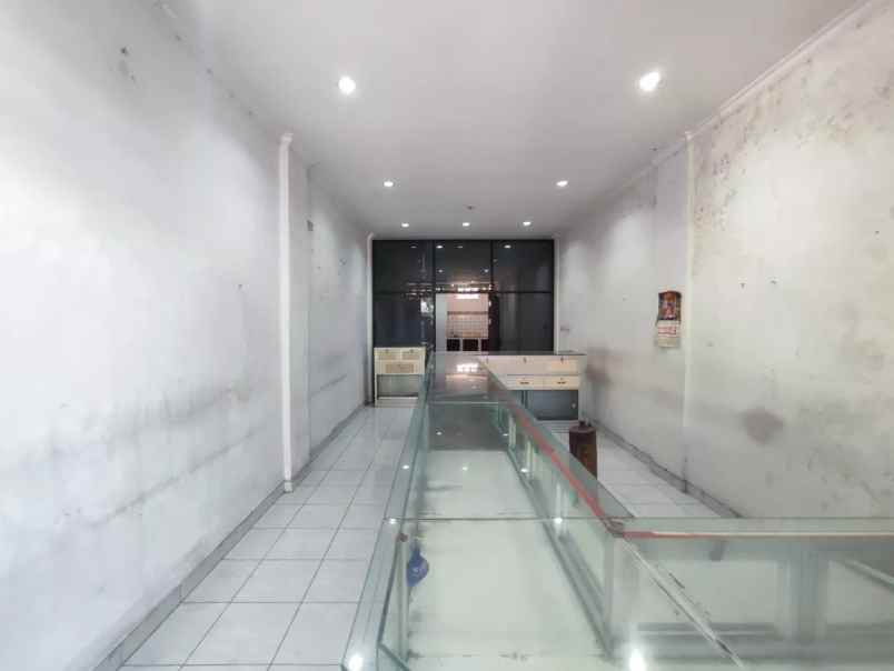 jual ruko kosong strategis di jalan kendedes kuta bali