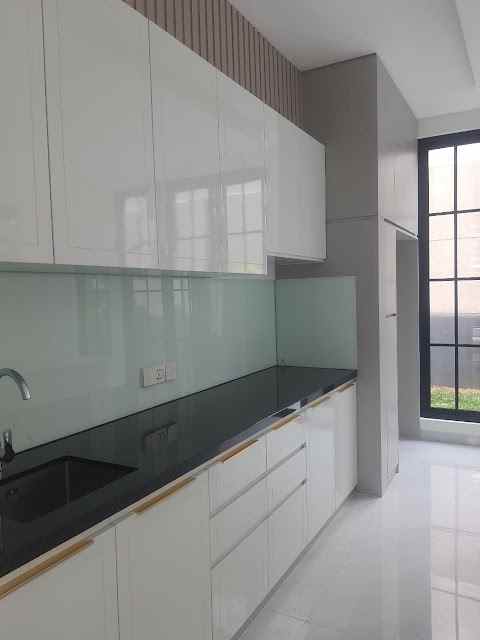 jual rumah baru mewah di citraland surabaya