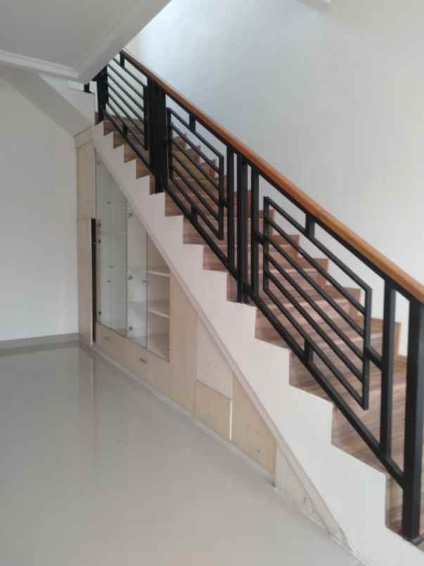 jual rumah cozy di citragran cibubur