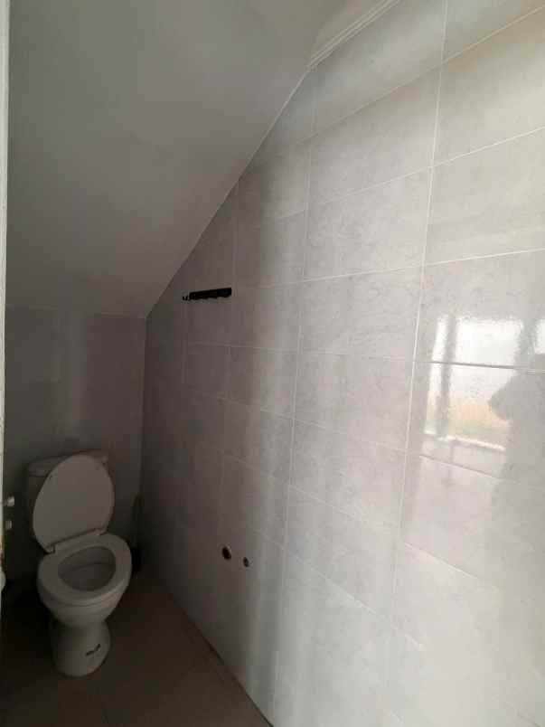 jual rumah di perumahan eramas 2000