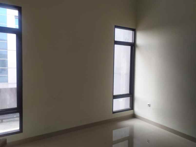 jual rumah duta square jelambar jak bar